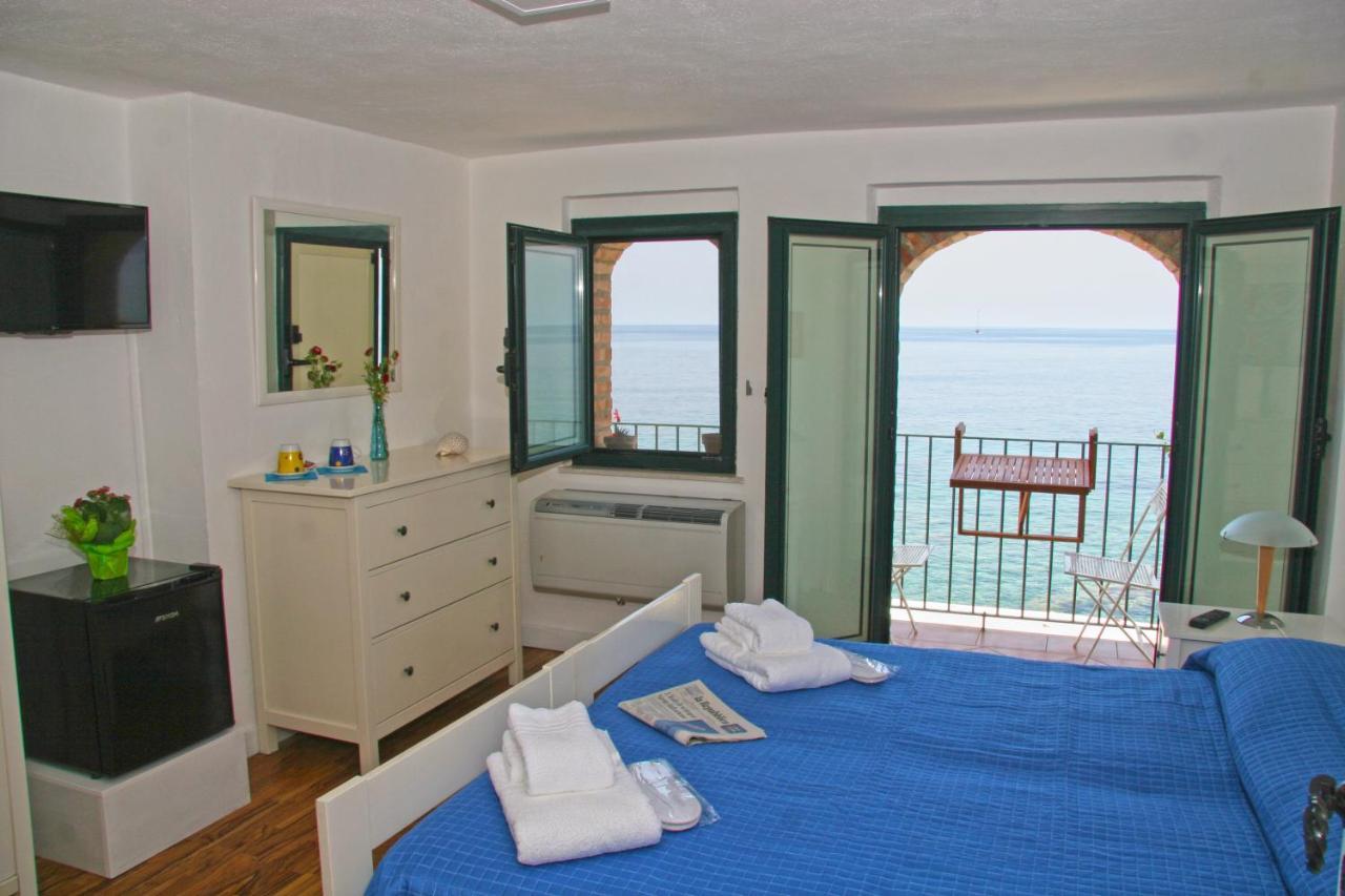 Bb Il Generale Bed and Breakfast Scilla Eksteriør billede