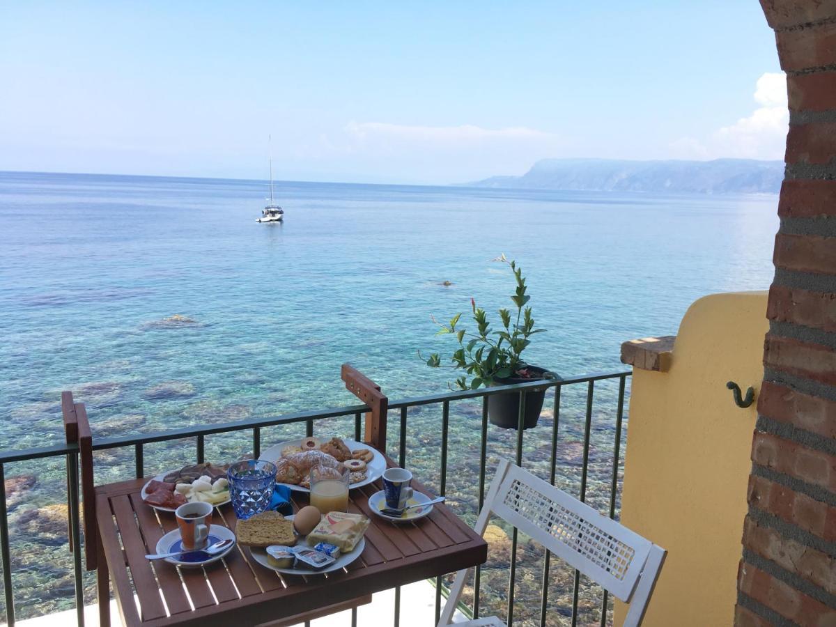 Bb Il Generale Bed and Breakfast Scilla Eksteriør billede