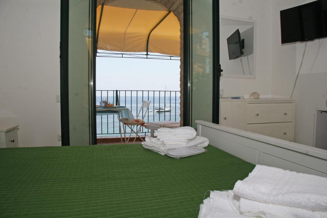 Bb Il Generale Bed and Breakfast Scilla Eksteriør billede
