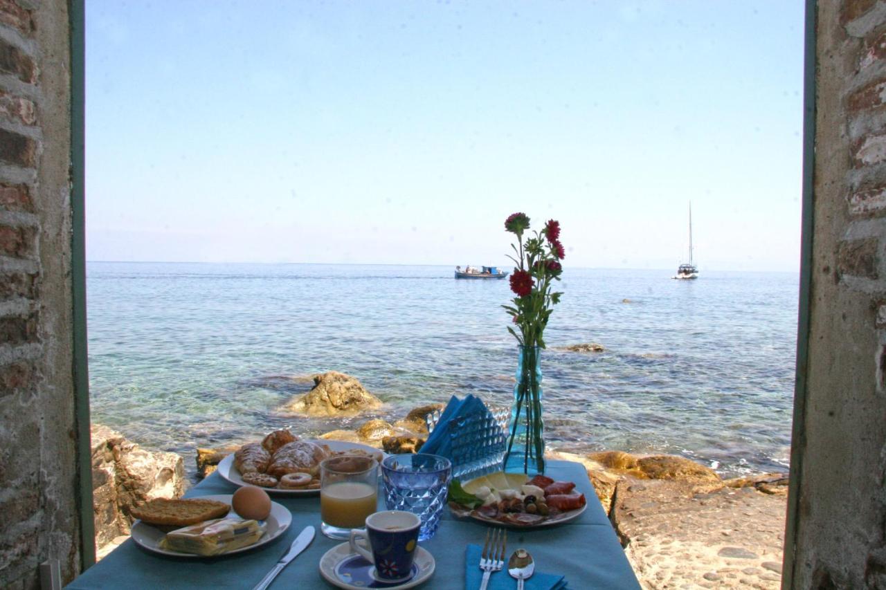 Bb Il Generale Bed and Breakfast Scilla Eksteriør billede